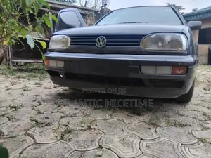 Volkswagen Golf 1.6 Variant Automatic 1999 Matt Black