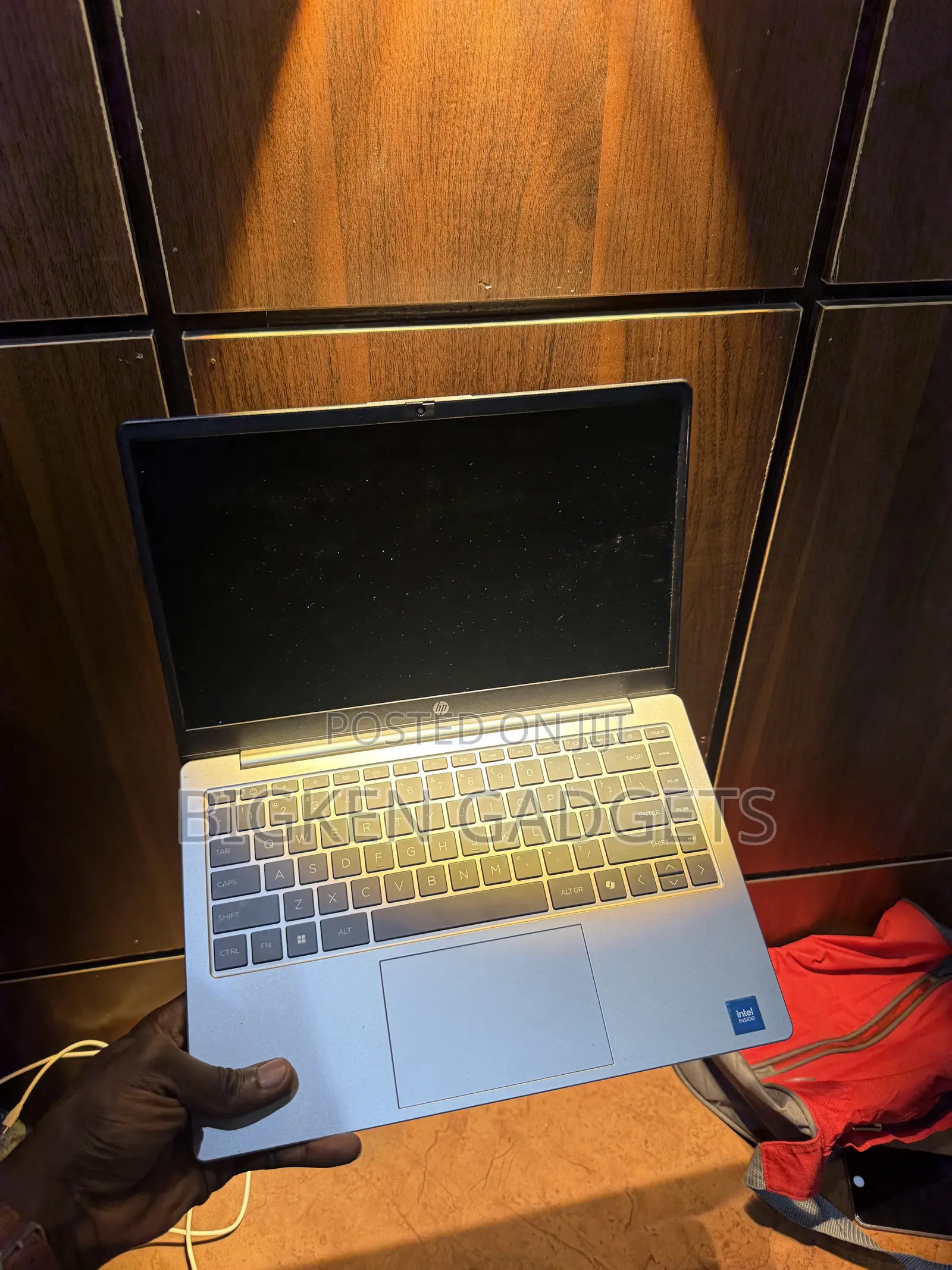 Laptop HP 14-ep0063 8GB Intel SSD 256GB