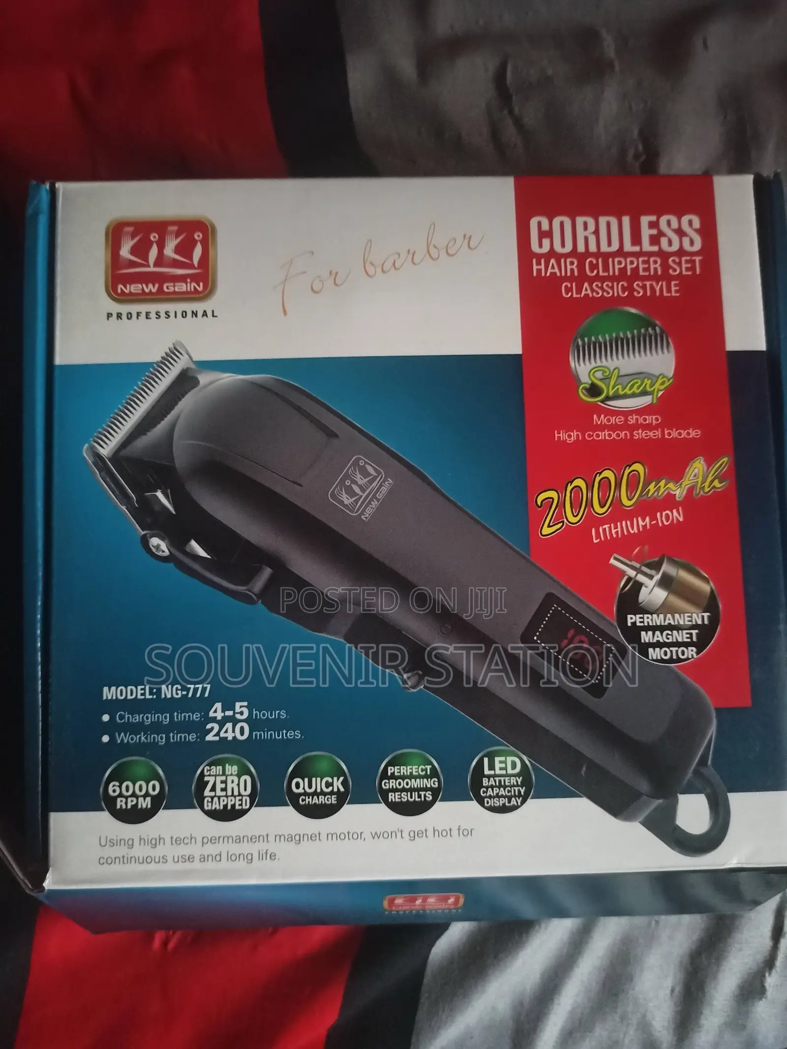 Cordless Rechargeable Professional Clipper With Accessories