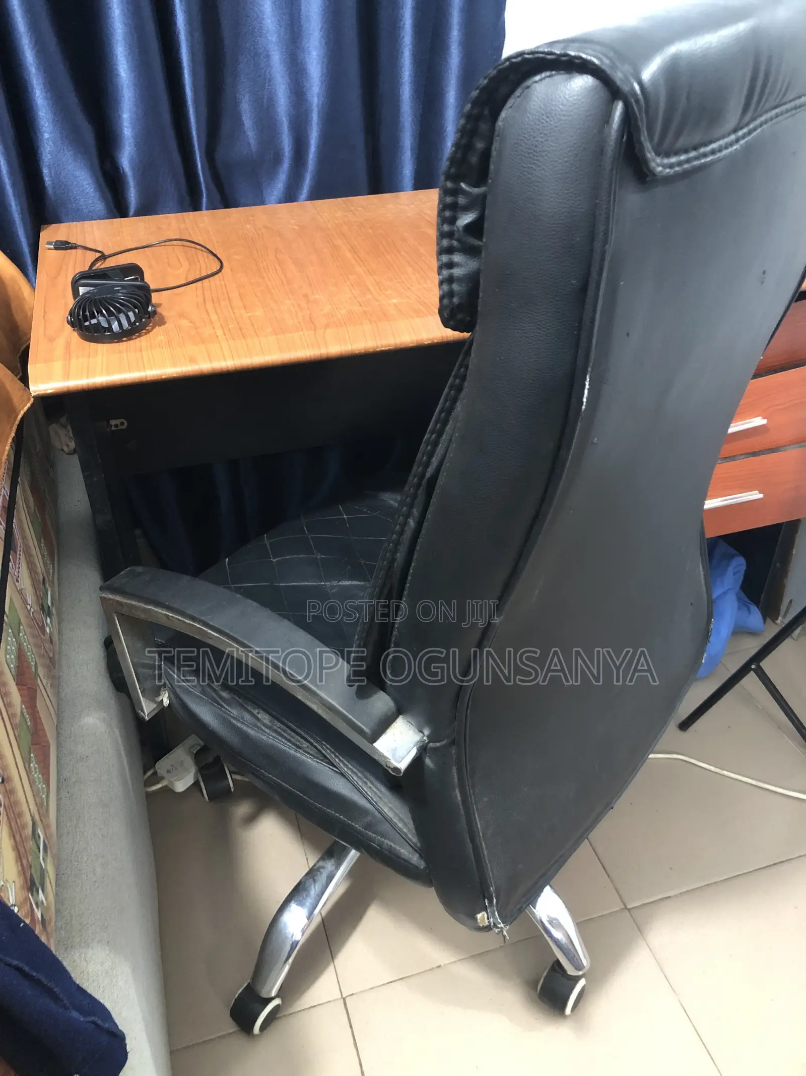 Office Chair and Table