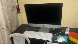 Desktop Computer Apple iMac 8GB Intel Core i5 HDD 16 GB
