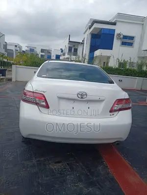 Toyota Corolla LE 4dr Sedan (1.8L 4cyl 4A) 2010 White