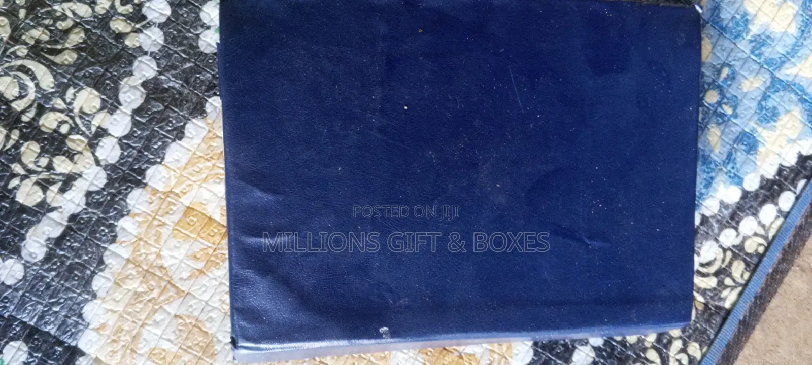 Gift Boxes/Moving Cartons