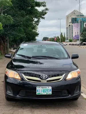 Toyota Corolla LE Special Edition 4dr Sedan (1.8L 4cyl 4A) 2013 Black