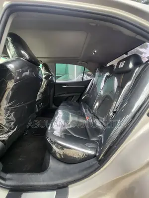 Toyota Camry 2020 Gold