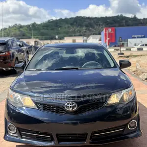 Toyota Camry SE V6 4dr Sedan (3.5L 6cyl 6A) 2013 Black