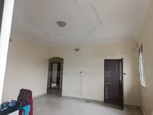 3bdrm Block of Flats in Omole Phase 2 Gra, Berger for rent