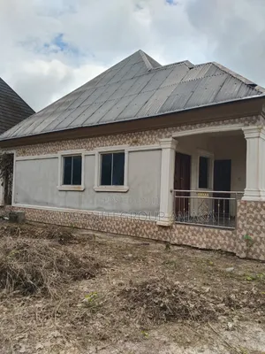 3bdrm Bungalow in Benin Road, Ethiope East for sale