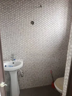 3bdrm Block of Flats in Omole Phase 2 Gra, Berger for rent