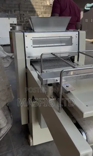 Dough Moulder