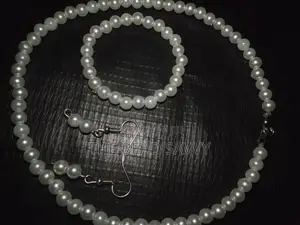 Beaded Pearl Necklace Set