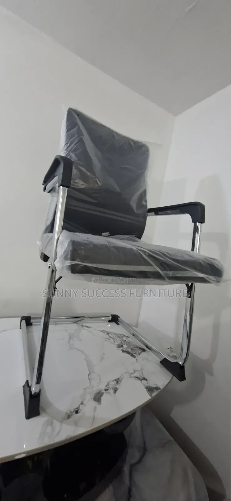Visitor/Guest Chair