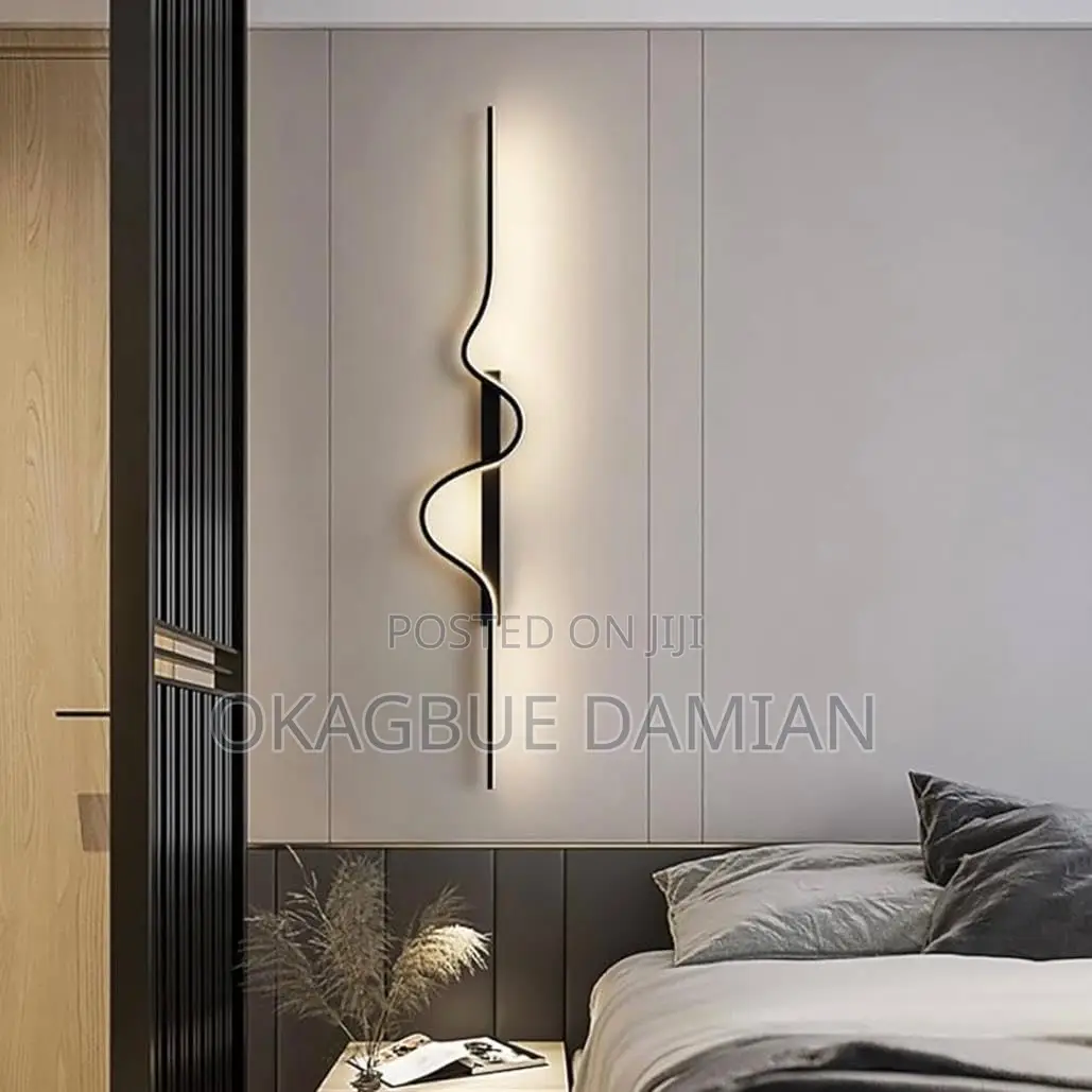 Modern Wavy LED Wall Light