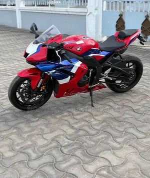 Honda CBR 2024 Red