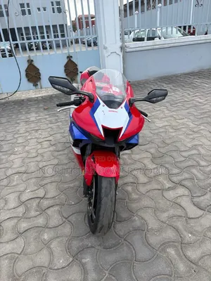 Honda CBR 2024 Red