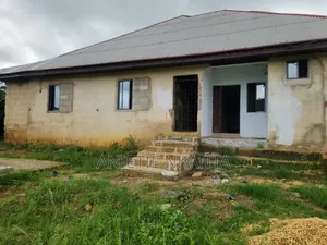 7bdrm House in Redeem  Estate, Uyo for sale