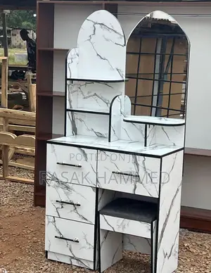 Clean Sharp Dressing Mirror