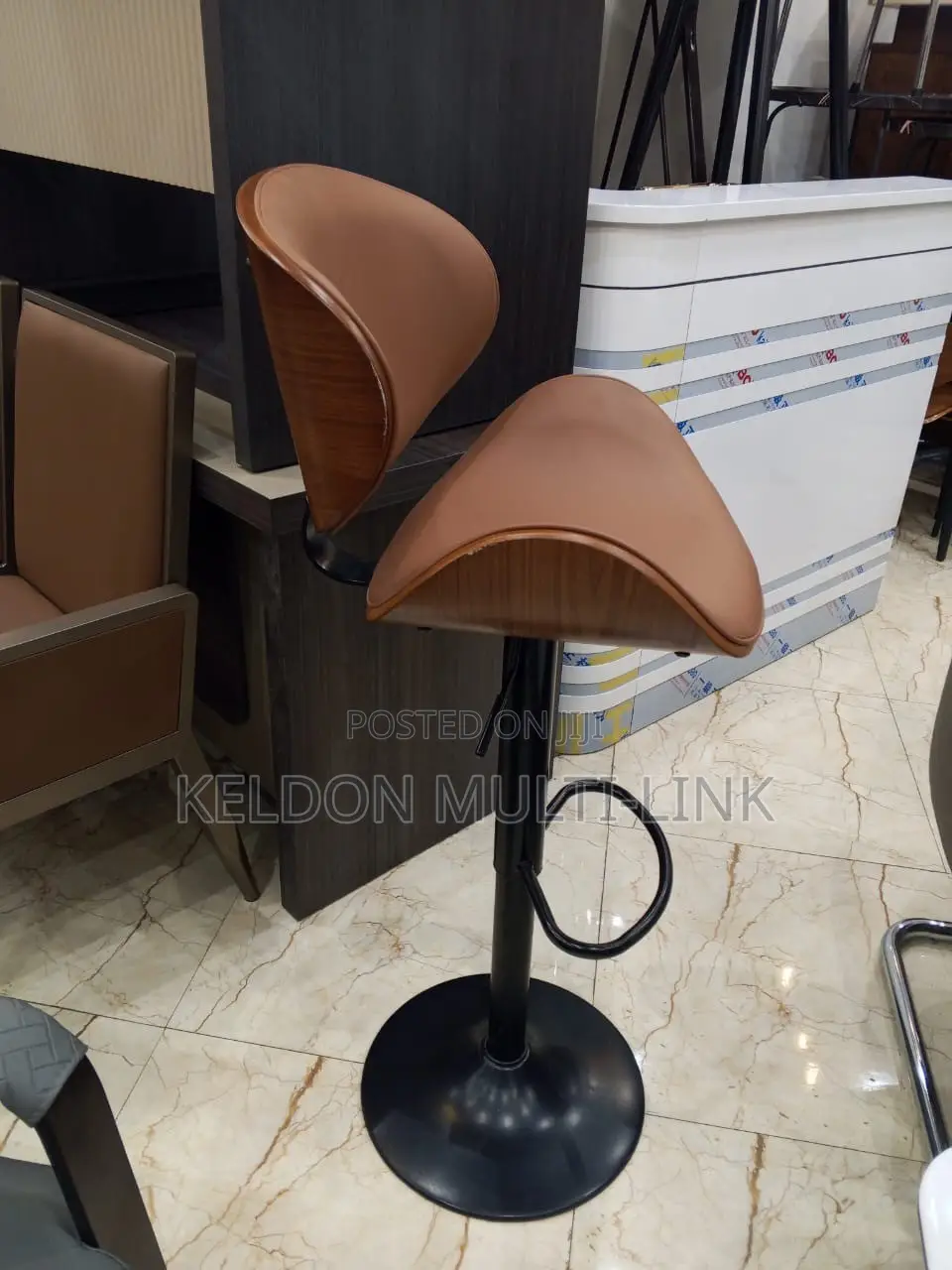 Super Elegant Leather Coated Bar Stool
