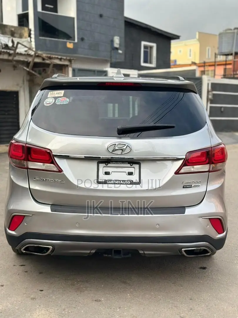 Hyundai Santa Fe 2017 Gray