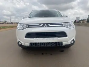Mitsubishi Outlander 2014 White