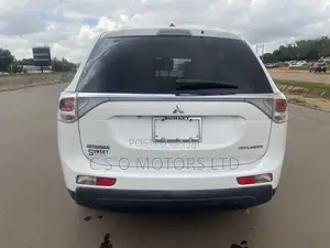 Mitsubishi Outlander 2014 White