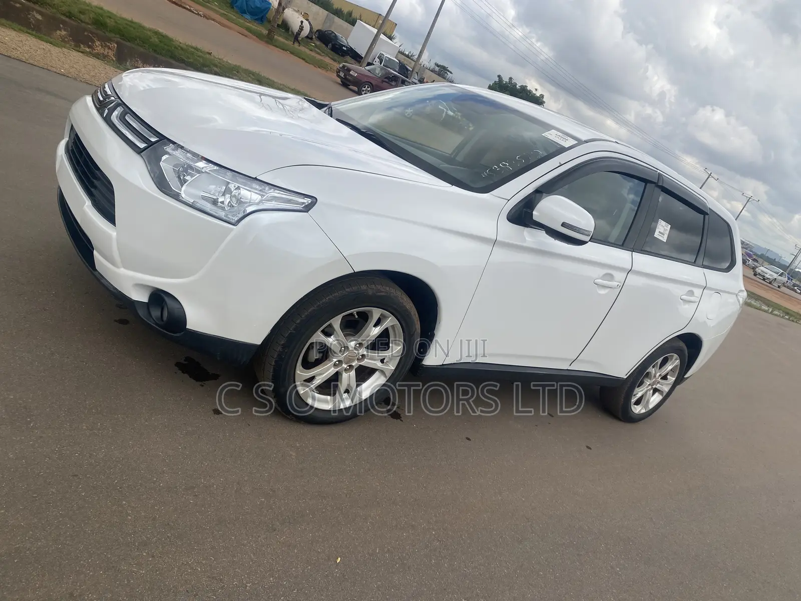 Mitsubishi Outlander 2014 White