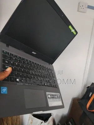 Laptop Acer Aspire One Cloudbook 14 2GB Intel Pentium SSD 60GB