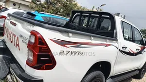 Toyota Hilux 2023 White