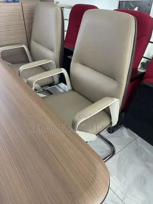 Ergonomic Durable and Executive Visitor Chairs for Bosses