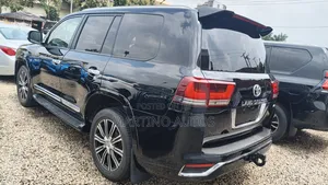 Toyota Land Cruiser 2012 Black