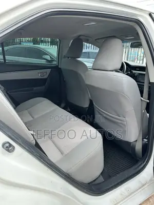 Toyota Corolla LE Premium 4dr Sedan (1.8L 4cyl CVT) 2014 White