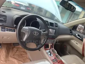 Toyota Highlander 2010 White