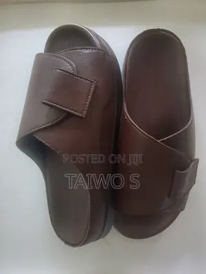 Tan Brown Slips