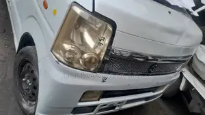 Suzuki Every 2011 White