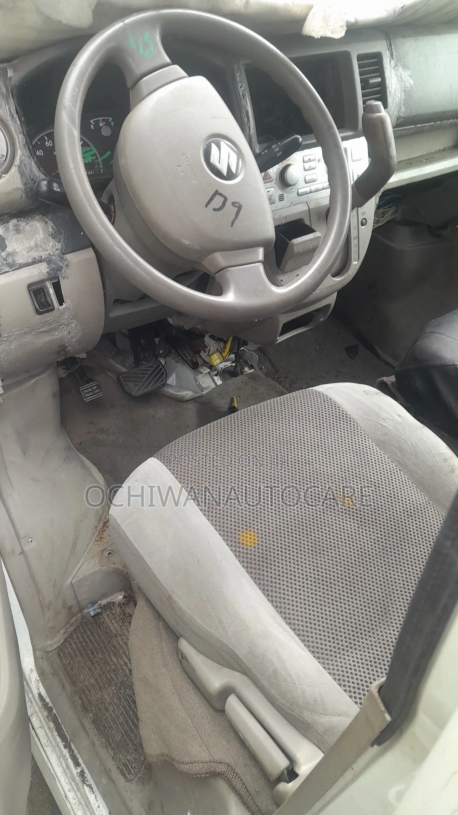 Suzuki Every 2011 White