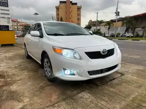 Toyota Corolla 2010 White