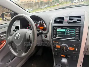 Toyota Corolla 2010 White