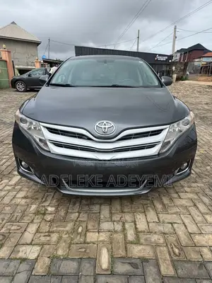 Toyota Venza V6 AWD 2012 Gray