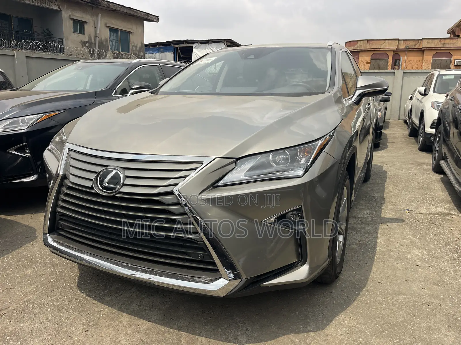 Lexus RX 2019 Gold