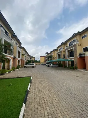 4bdrm Duplex in Ikeja Gra Lagos for rent