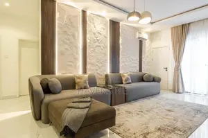 Luxury 2-Bedroom Apartment With Pool Gym