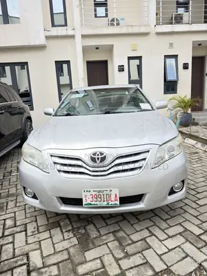 Toyota Camry 2011 Silver