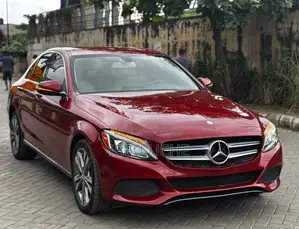 Mercedes-Benz C300 2017 Red