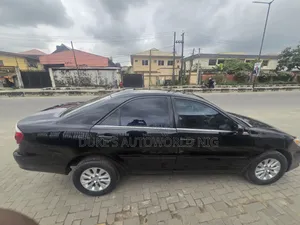 Toyota Camry LE 4dr Sedan (2.4L 4cyl 5A) 2005 Black
