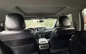 Toyota Highlander XLE V6 4x2 (3.5L 6cyl 6A) 2016 Gray
