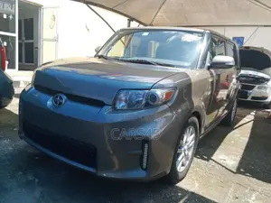 Scion xB 2011 Brown