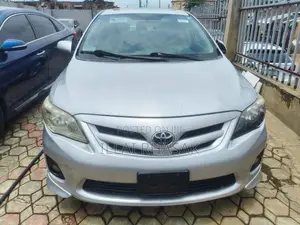 Toyota Corolla S 4dr Sedan (1.8L 4cyl 4A) 2013 Silver