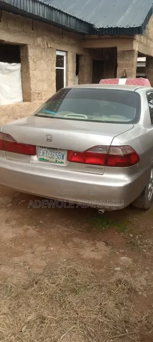 Honda Accord Coupe 2000 Gold