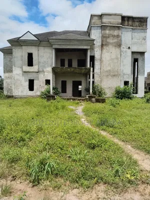 5bdrm Duplex in Nut Road, Ethiope East for sale