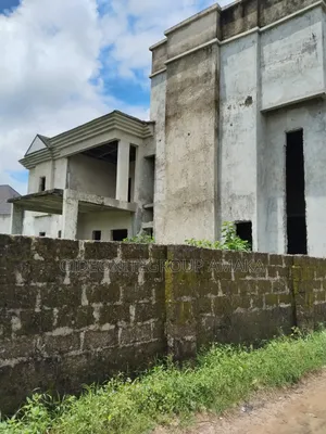 5bdrm Duplex in Nut Road, Ethiope East for sale